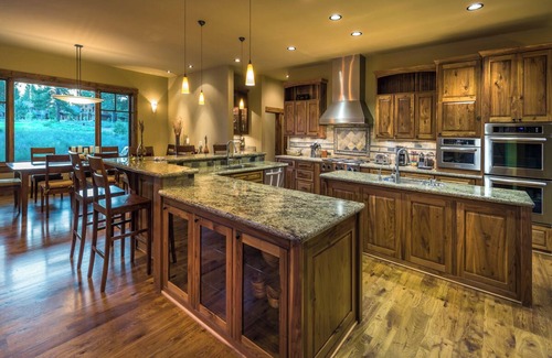 Truckee House | Dog-Friendly Home w/Pool Table Located On The Old Greenwood Golf Course