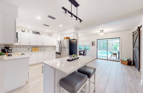 West Bradenton House | Dog-friendly home with private pool, patio, firepit, beach gear, AC, & W/D