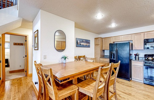 Dover House | Dog-friendly home with patio, grill, fireplace, streaming, washer/dryer & AC