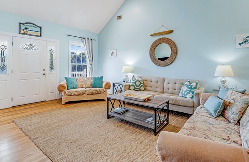 Edisto Island House | Dog-Friendly House 1 Block From Beach w/Private Pool, Patio, Private W/D, & WiFi