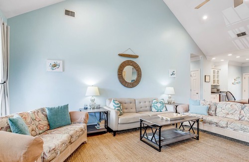 Edisto Island House | Dog-Friendly House 1 Block From Beach w/Private Pool, Patio, Private W/D, & WiFi