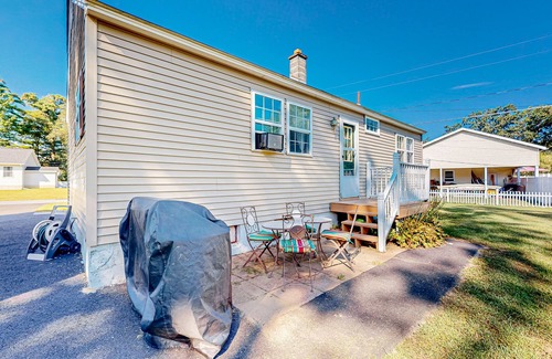 South Glens Falls House | Dog-friendly house near West Mountain with large lawn, patio, grill, streaming