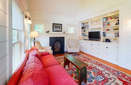 Tenants Harbor House | Dog-friendly house with fireplace, spacious deck, & bikes - snowbirds welcome