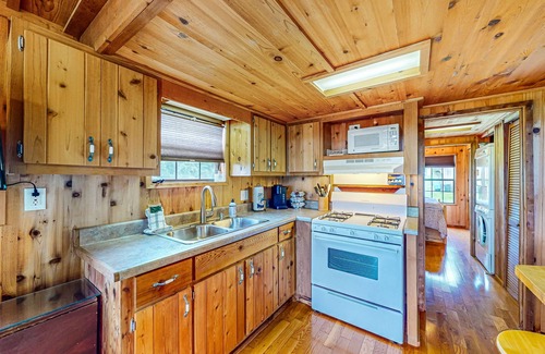Hector House | Dog-friendly houses close to Seneca Lake with firepit, deck, & washer/dryer