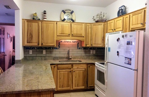 Kill Devil Hills Condo | DOG FRIENDLY, Kill Devil Hills CONDO, Pool, Elevator, Atlantic Ocean Views, WiFi