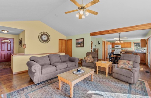 Rockford Bay House | Dog-Friendly Lakeview Home w/Canoes & Game Room