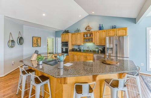Mineral House | Dog-Friendly, Lakefront Home w/Free WiFi, Game Room, Central A/C, & Boat Access