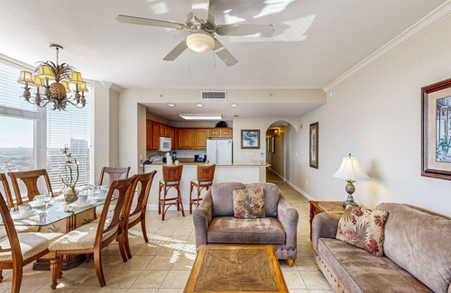 Florida Central Atlantic Coast Condo | Dog-friendly lakefront condo w/WiFi, W/D, AC, resort amenities, near attractions