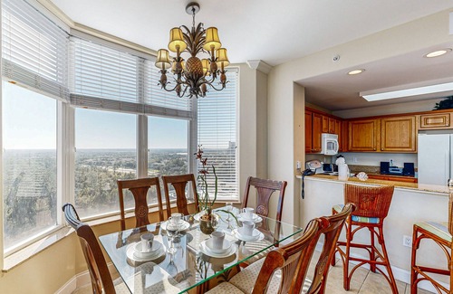 Florida Central Atlantic Coast Condo | Dog-friendly lakefront condo w/WiFi, W/D, AC, resort amenities, near attractions