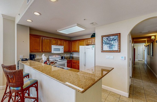 Florida Central Atlantic Coast Condo | Dog-friendly lakefront condo w/WiFi, W/D, AC, resort amenities, near attractions
