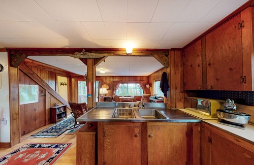 Northeast Somerset Cabin | Dog-Friendly Lakefront Cabin w/a Full Kitchen, Firepit, & Gas Grill
