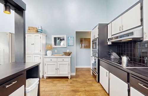 Fort Bragg House | Dog-friendly oceanfront home w/beach access, private hot tub & firepit