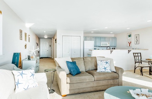 Westport Condo | Dog-friendly oceanfront condo with beach access, fitness room, and amazing views