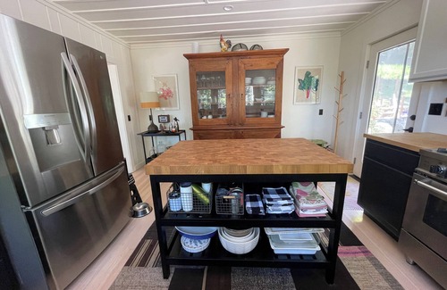 Philo House | Dog-friendly Ridgetop Home - a retreat in Elk 15 minutes from Anderson Valley