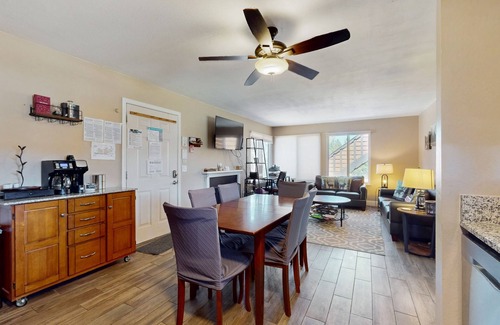 Truckee Condo | Dog-friendly, ski-in/ski-out Condo with deck