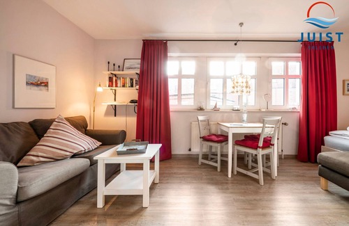 Juist Apartment | Dog-friendly vacation apartment ideal for couples, with swimming pool and sauna.