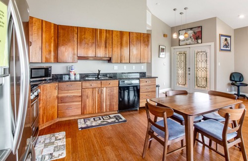 Gulf Breeze House | Dog-friendly, waterfront round retreat with large lawn and central AC