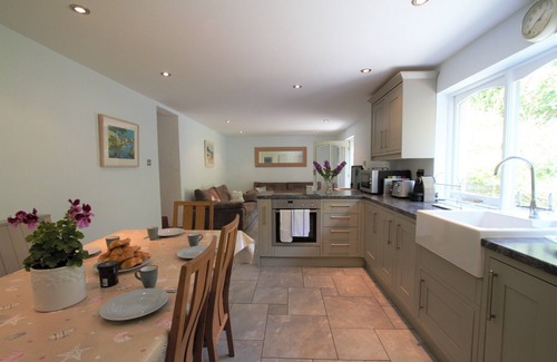 Helford Passage Cottage | Dog Friendly with parking, EV charger and a living/cinema room with log burner