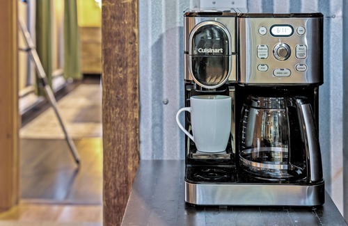 Jamestown Cabin | Dog-Friendly Year-Round Creekside Cabin Hot Tub 5.8 Acres