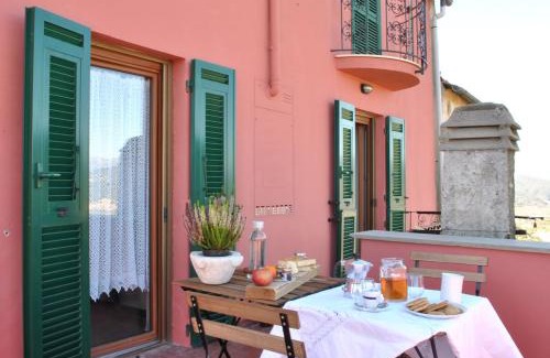Vezzano Ligure Apartment | Dolce Casa