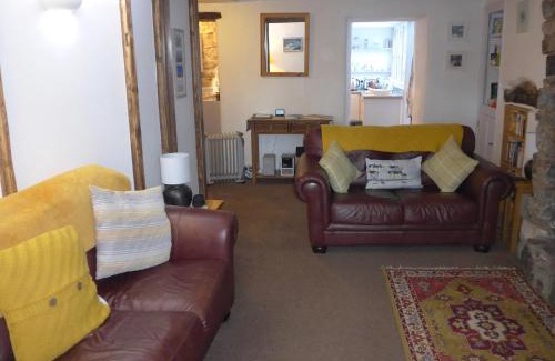 Nefyn House | Dolfor