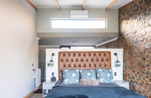 Hartbeespoort Apartment | Dolls Eqiv