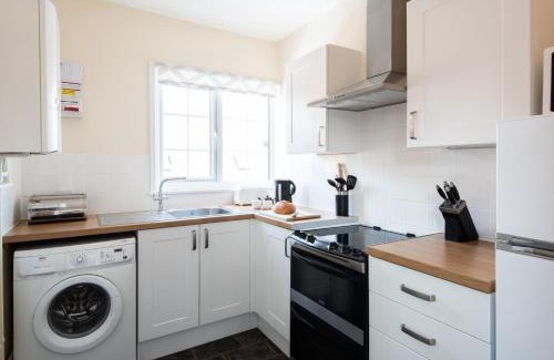 Thorpeness House | Dolphin Apartment, Thorpeness - Only a short stroll from the Beach, Thorpeness Lake, Country Club and Golf Club