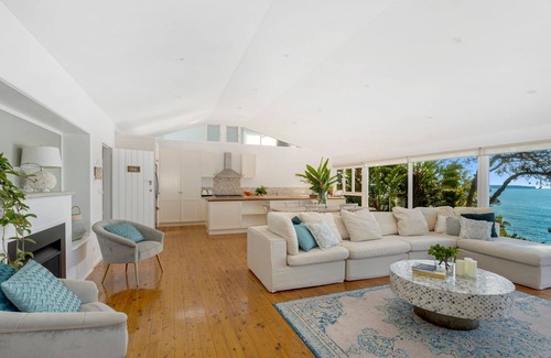 Whale Beach House | DOLPHIN BAY OCEANFRONT by Palm Beach Holiday Rentals