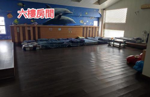 Gongtouli Bed & Breakfast | Dolphin Castle