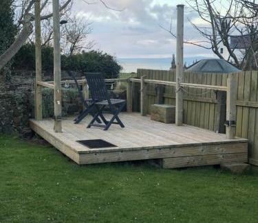 Ballycastle House | Dolphin Cottage - Child & Pet Friendly