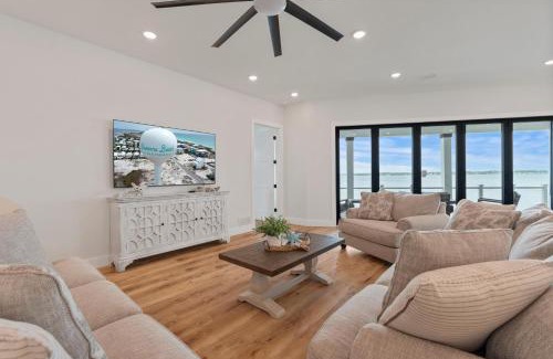 Caribbean Isle House | Dolphin Cove