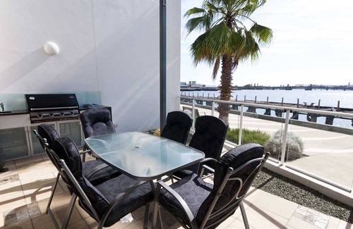 New Port House | "DOLPHIN COVE" - waterfront views near Semaphore Beach