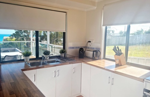 Penneshaw House | Dolphin Lookout - Kangaroo Island
