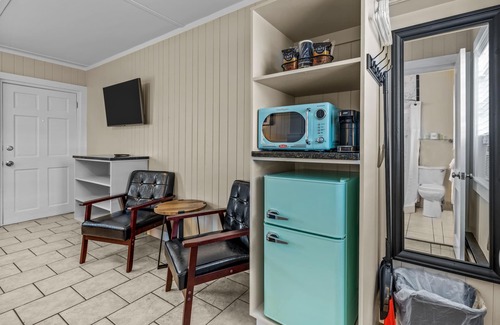 South Nags Head Hotel | Dolphin Oceanfront Motel