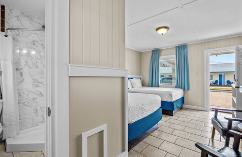 South Nags Head Hotel | Dolphin Oceanfront Motel