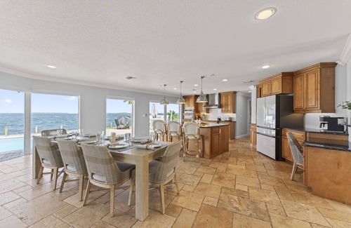 Cocoa Isles Country Club House | Dolphin Paradise-5 BDRM-Riverfront-Pool-Game Room