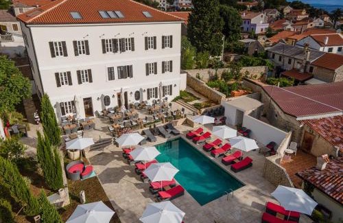Veli Losinj Hotel | Dolphin Suites