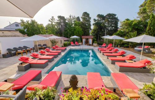 Veli Losinj Hotel | Dolphin Suites
