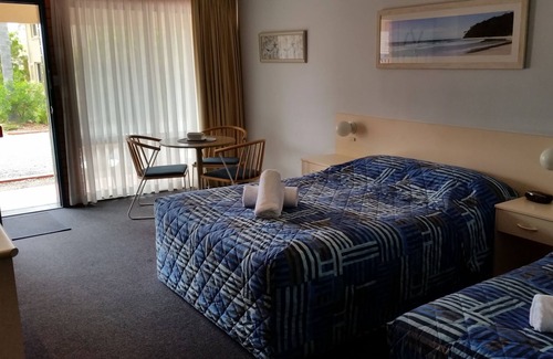 Mollymook Hotel | Dolphins of Mollymook Motel