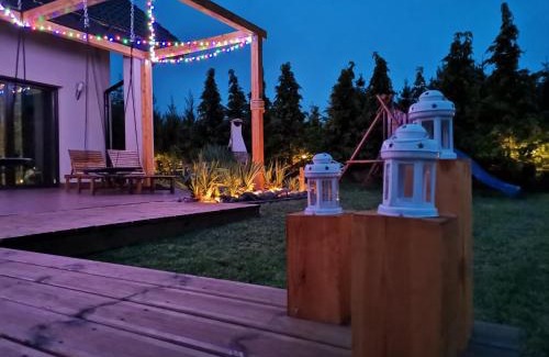 Stare Juchy Villa | Dom na mazurach, wieczory PANIEŃSKIE i KAWALERSKIE