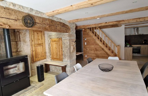 Saint-Symphorien-de-Mahun House | Domaine le Bouissou Du Mahun Gîtes for groups 15 to 40 people