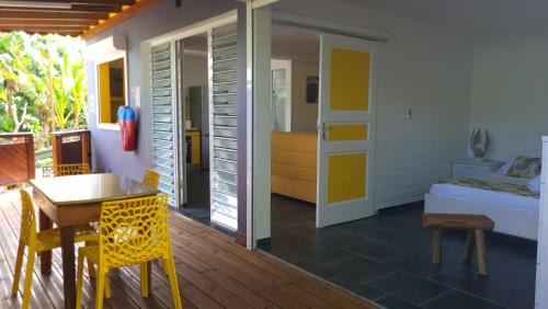Petit-Bourg House | Domaine Damouw