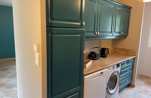 Saint-Pastour House | Domaine de 2 Gites, Piscine et Toboggan de 7 Mètres Pour Petits et Grands!