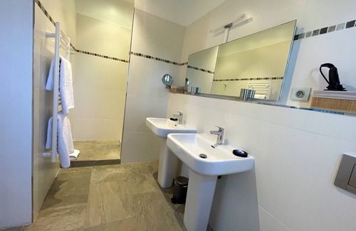 Gordes Bed & Breakfast | Domaine de l'Enclos