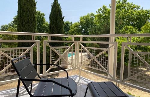 Aurons Hotel | Domaine de la Reynaude