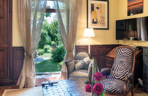 Saint-Medard House | Domaine de Vielcastel