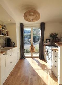 Droue-sur-Drouette House | Domaine des Pousses, Chambres d'hôtes au coeur d'un village de campagne