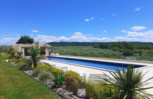 La Bastide-des-Jourdans Apartment | Domaine les Hauts de Riganel Gîte le Mirail