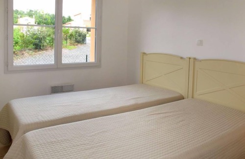 Pont-de-Larn House | Domaine Royal Green V810I by Interhome