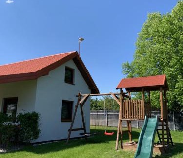 Ukta House | Domek na wzgórzu